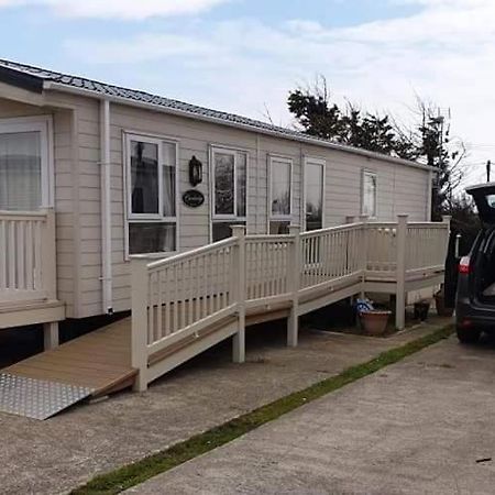 Privately Owned Stunning Caravan Seawick Holiday Park St Osyth Jaywick Sands Bagian luar foto
