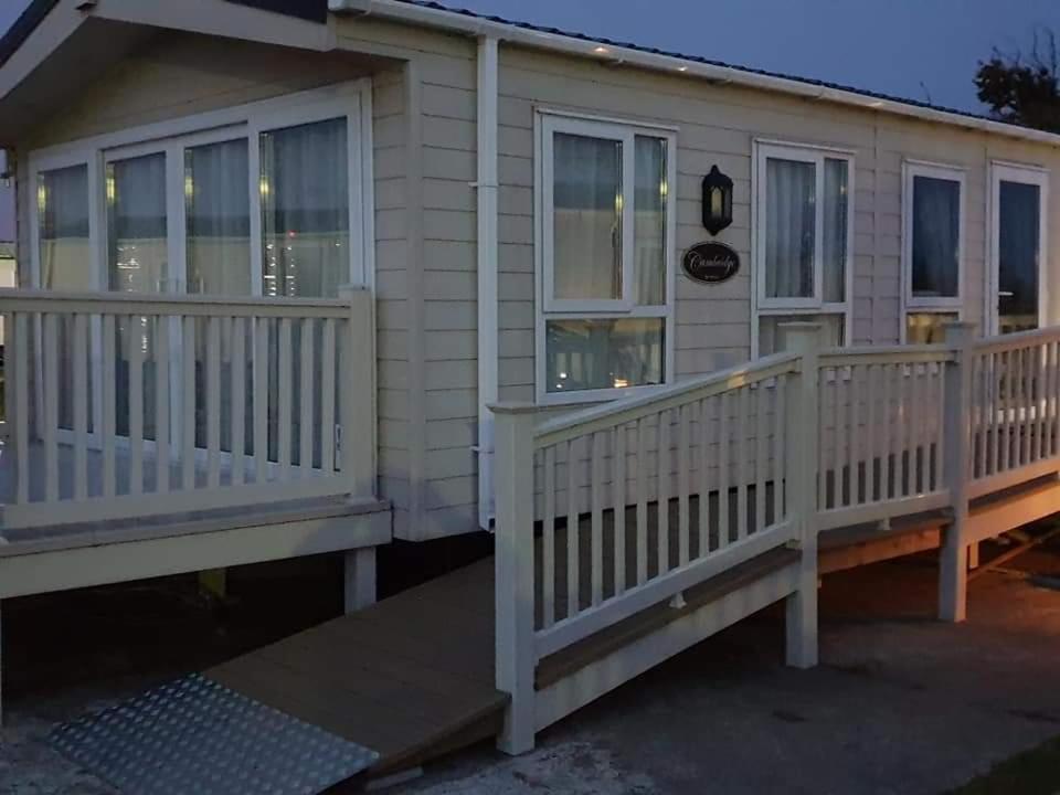 Privately Owned Stunning Caravan Seawick Holiday Park St Osyth Jaywick Sands Bagian luar foto