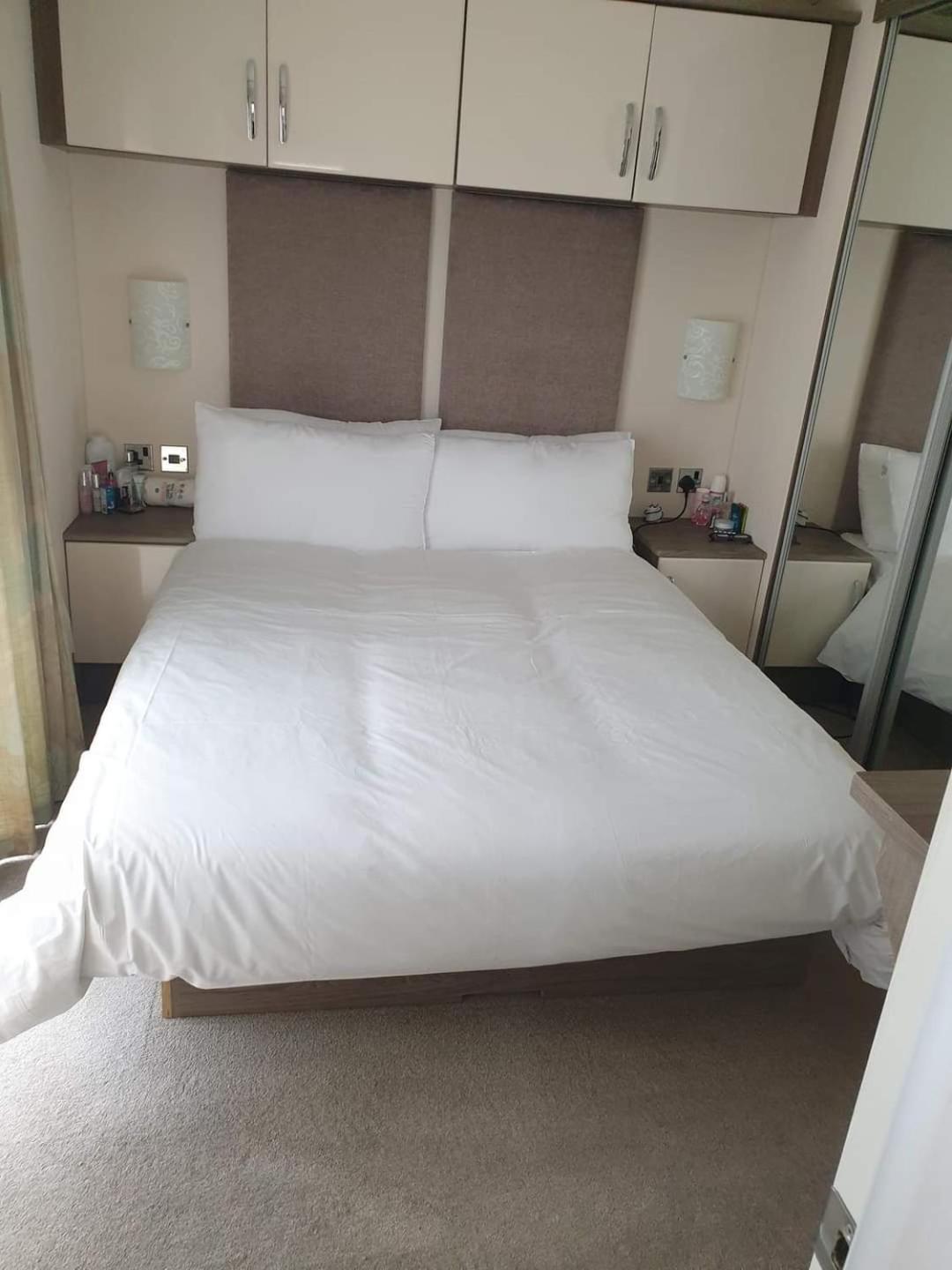 Privately Owned Stunning Caravan Seawick Holiday Park St Osyth Jaywick Sands Bagian luar foto